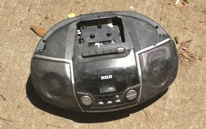 slightly used radio boom box