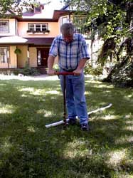 Hand-powered Earth Auger