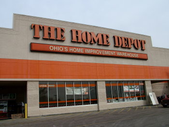 Here is the Home Depot store closest to my own home. It is on Highland Avenue in Cincinnati, OH. PHOTO CREDIT: Tim Carter